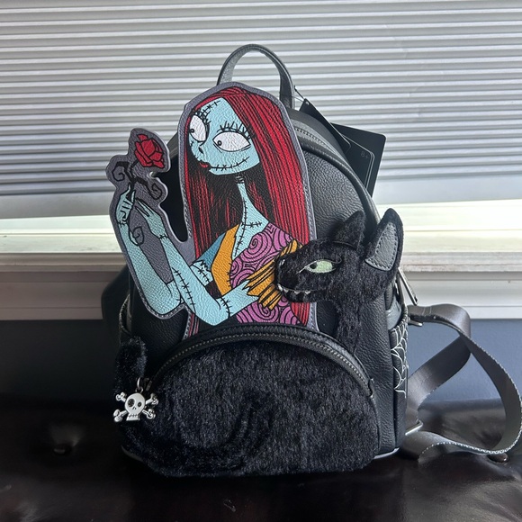 NWT Loungefly NightmareBeforeChristmas Sally Deadly Nightshade GLOW MiniBackpack - Picture 1 of 5